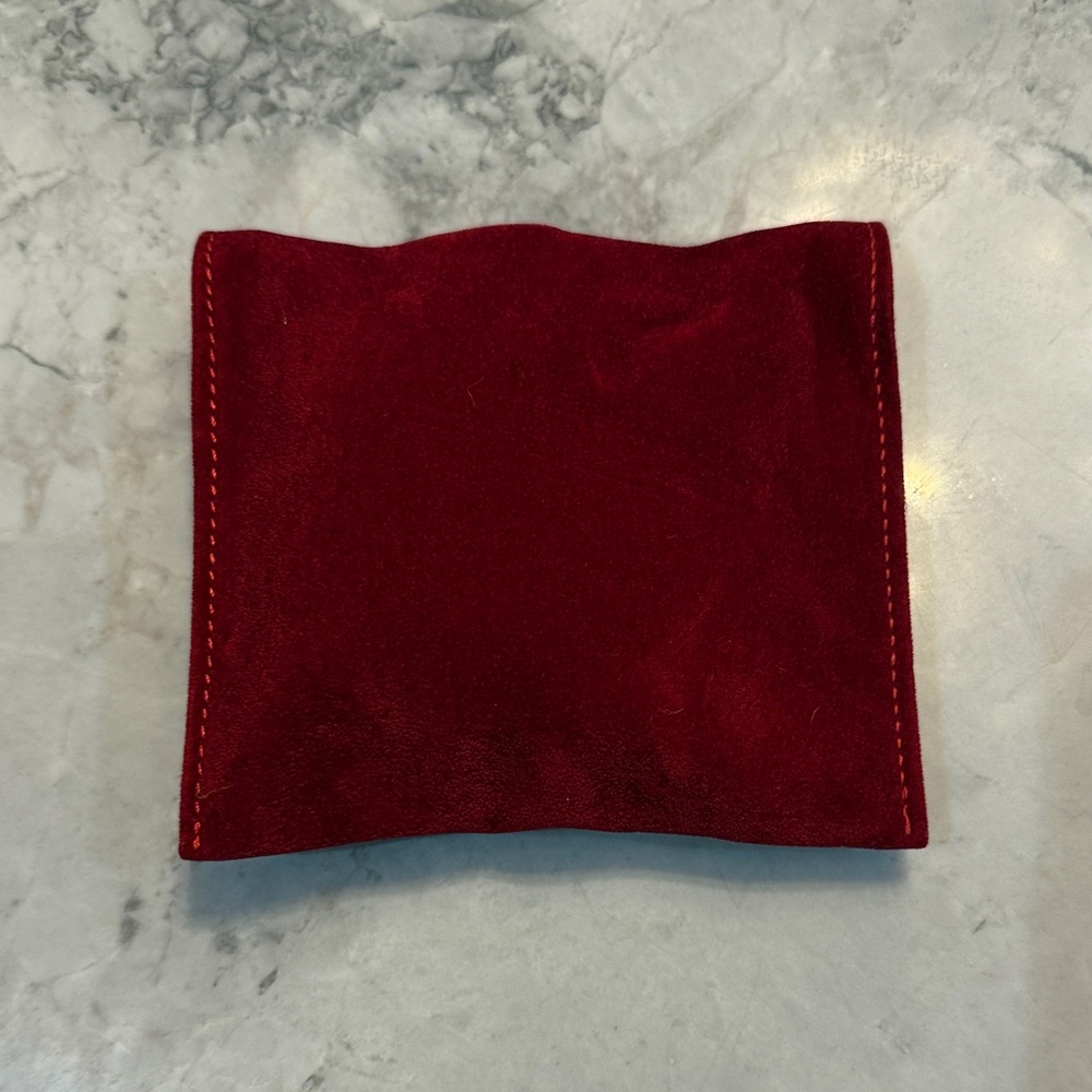 Cartier Red and Cream Velvet Jewelry Travel Pouch New! - Picture 4 of 4
